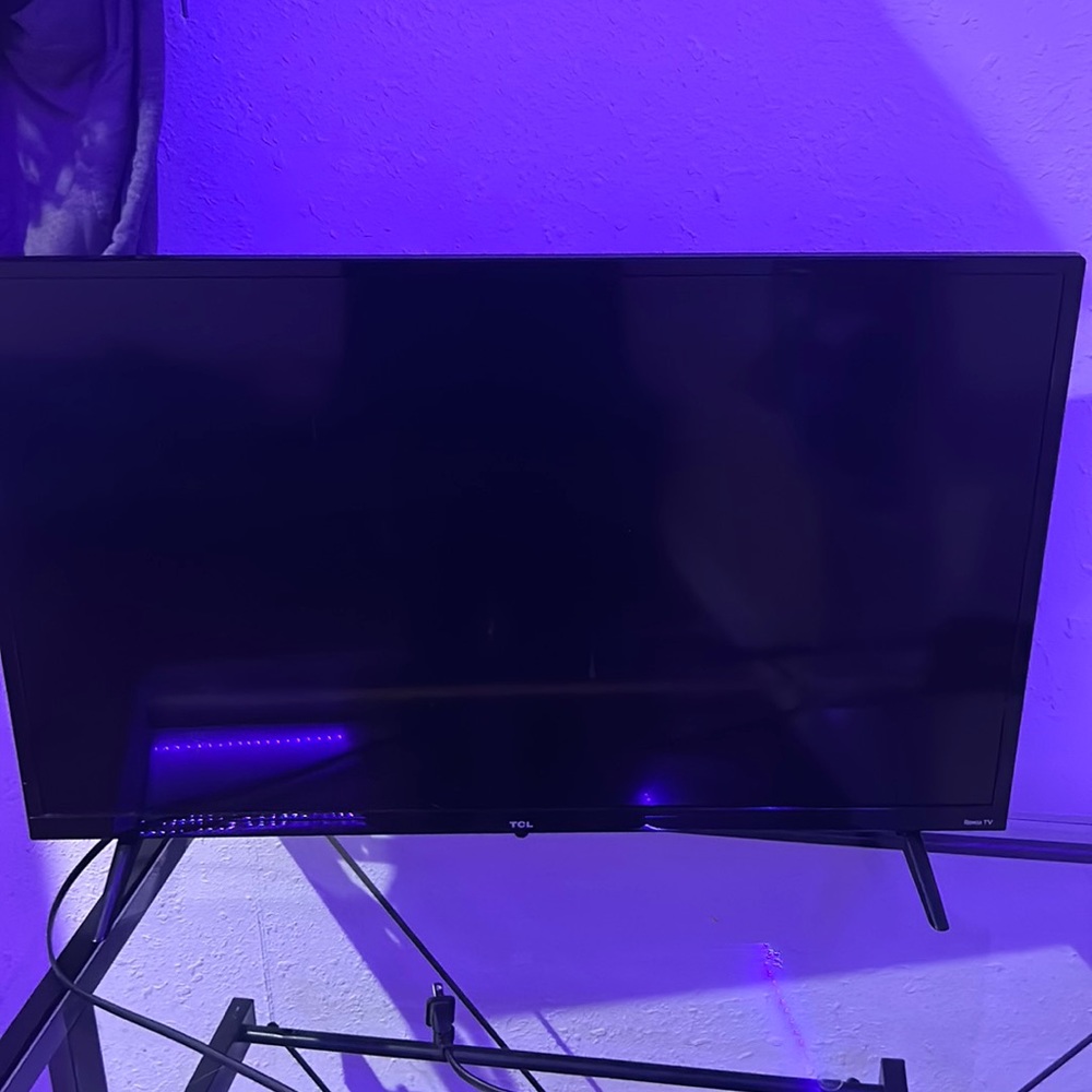 TCL 32in roku tv